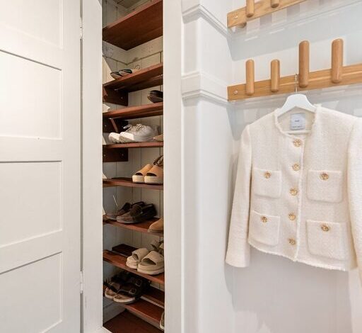 Simple Ways to Organize Your Entryway